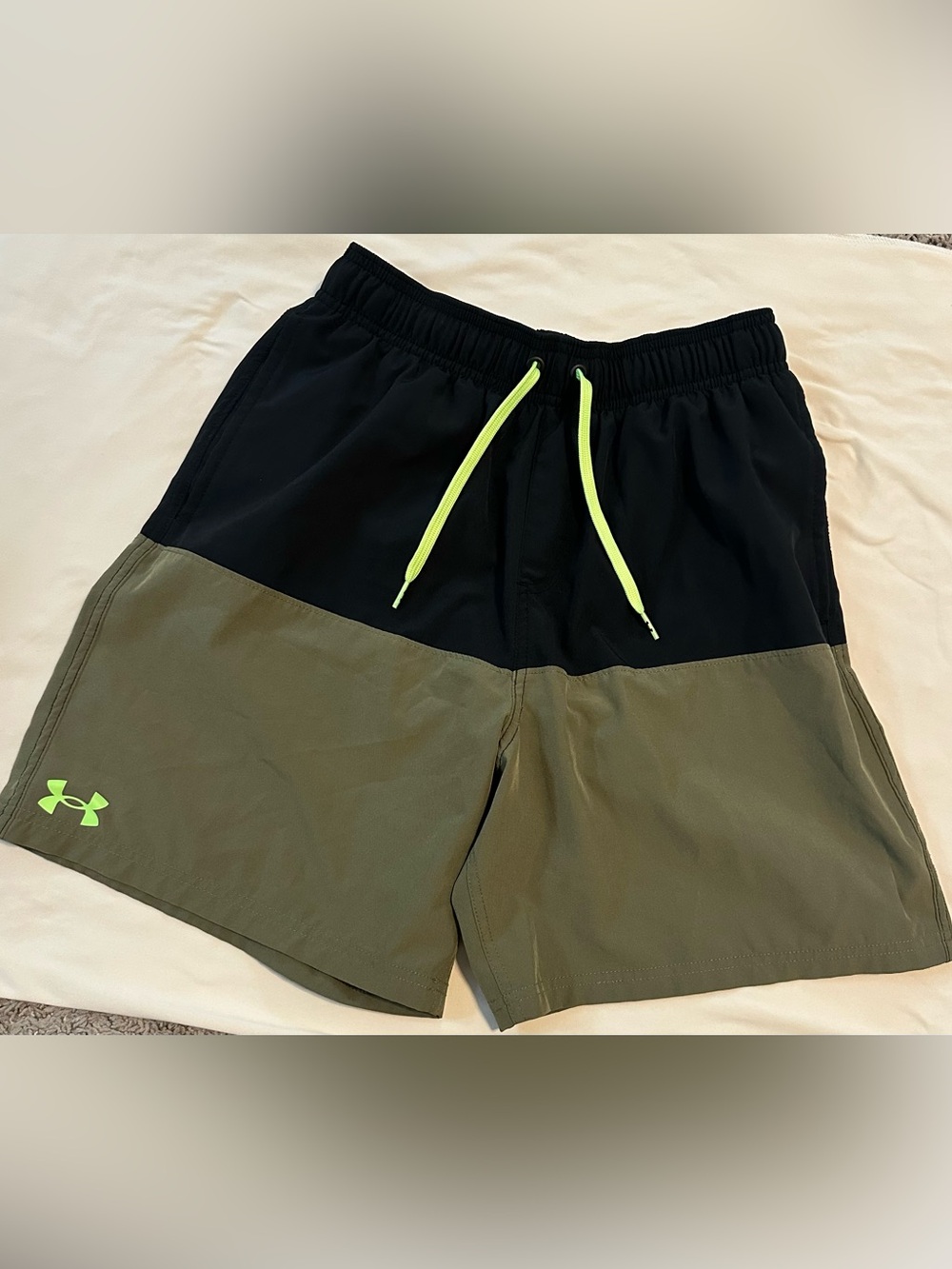 Men Under Armour Mesh Lined Swim Short Size S